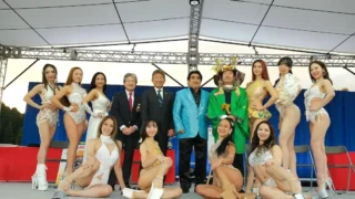 華やかなポールダンサーも登場「ISPS Handa シニア・グランド・ゴールドクラシック」