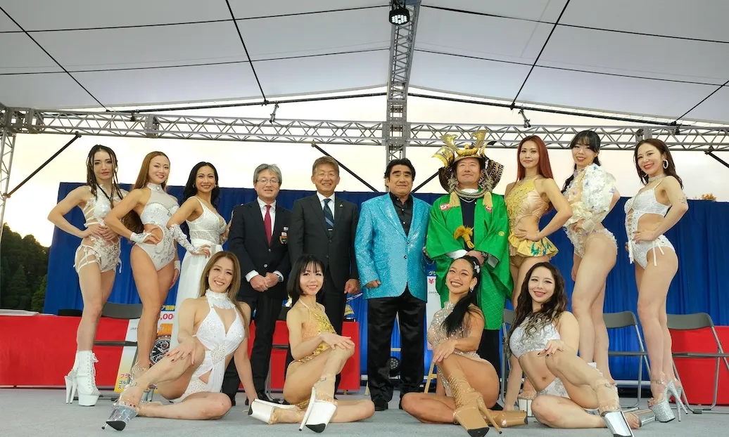 ポールダンサーも登場「ISPS Handa シニア・グランド・ゴールドクラシック」